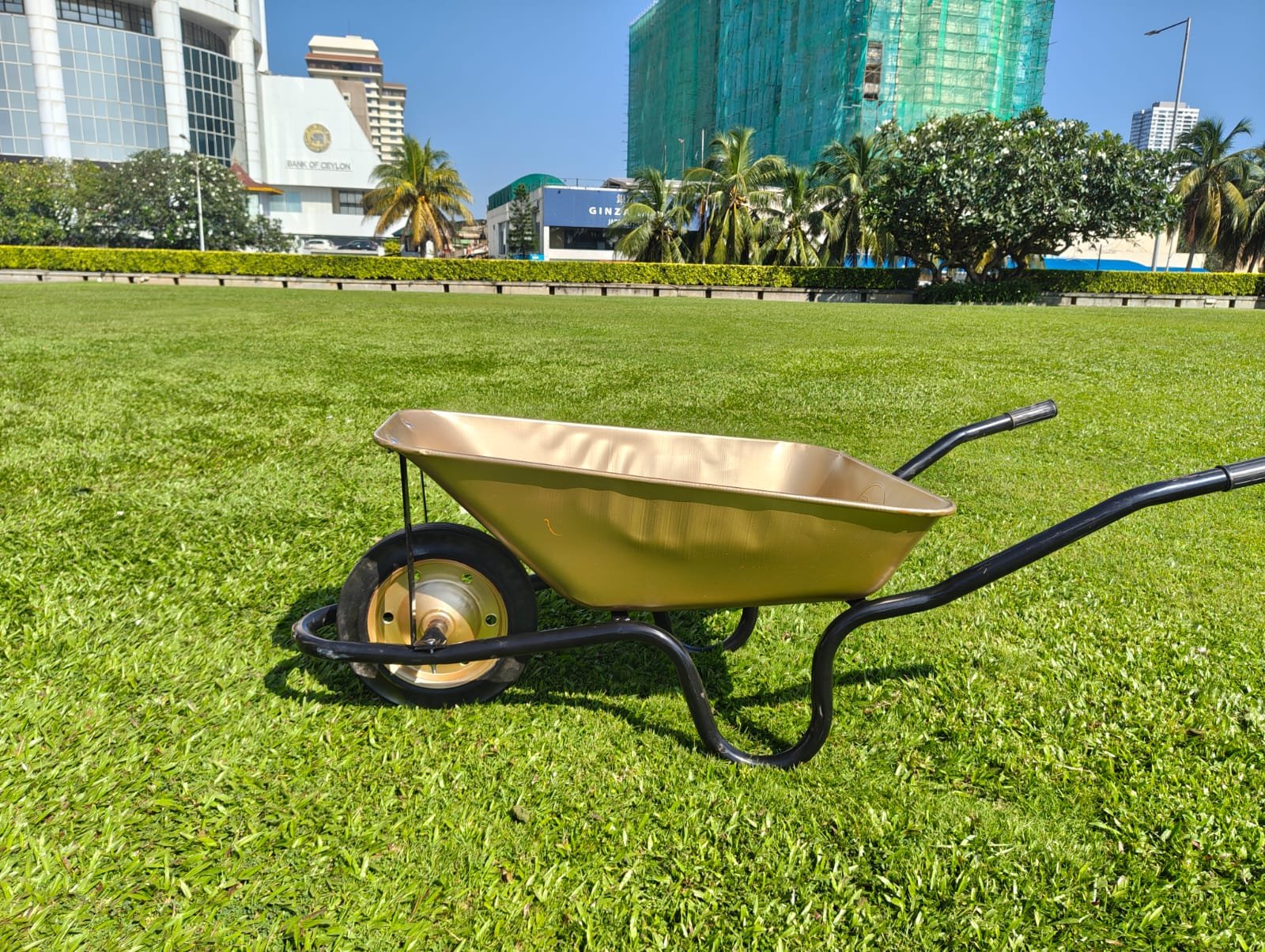 Rent or similar products at EventRentals.lk The Booze Barrow