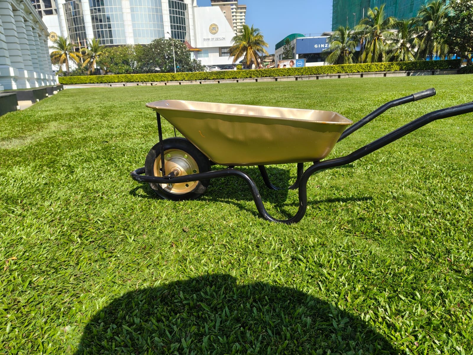 Rent or similar products at EventRentals.lk The Booze Barrow - Image 2
